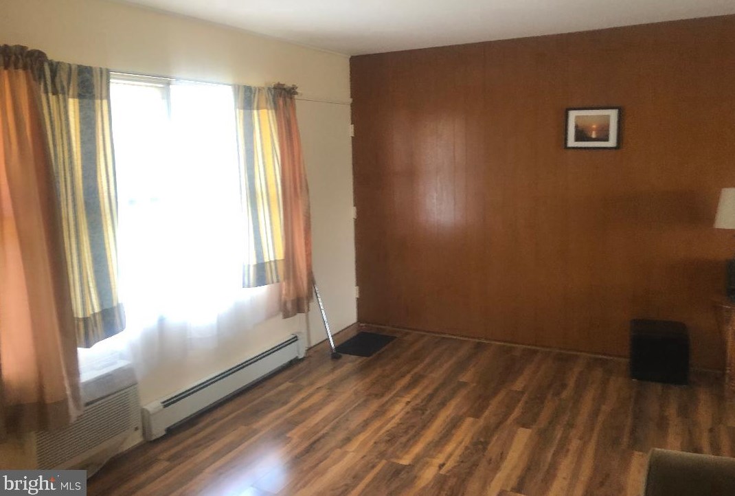 29 Fortune Ln, Levittown PA  19055-2112 exterior