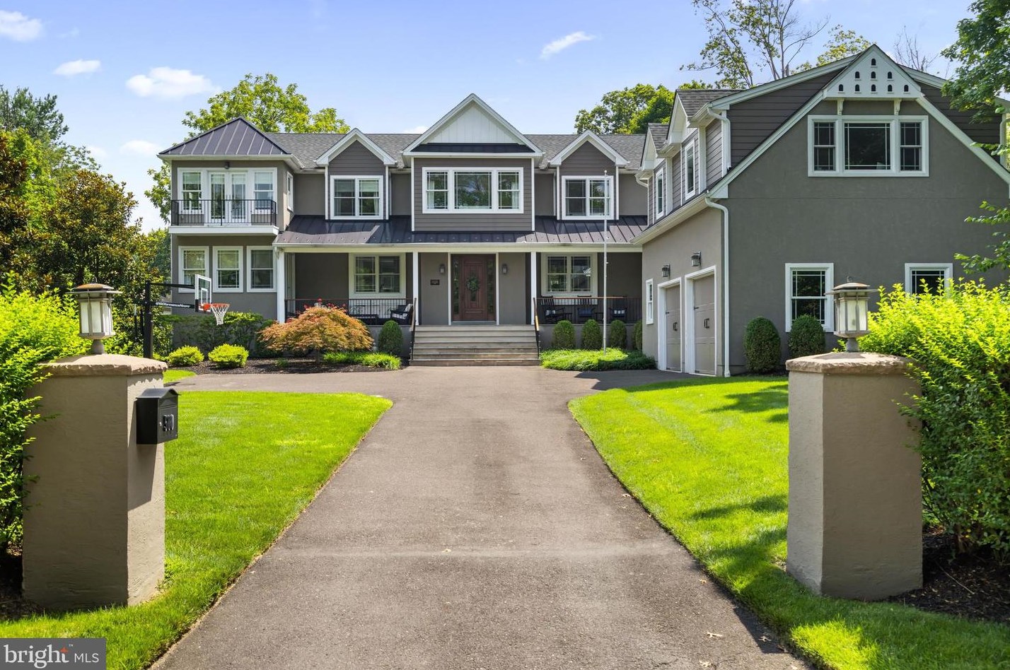 500 E Court St, Gardenville, PA 18901