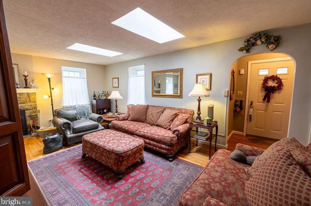 121 Riverview Ave, Yardley, PA 19067