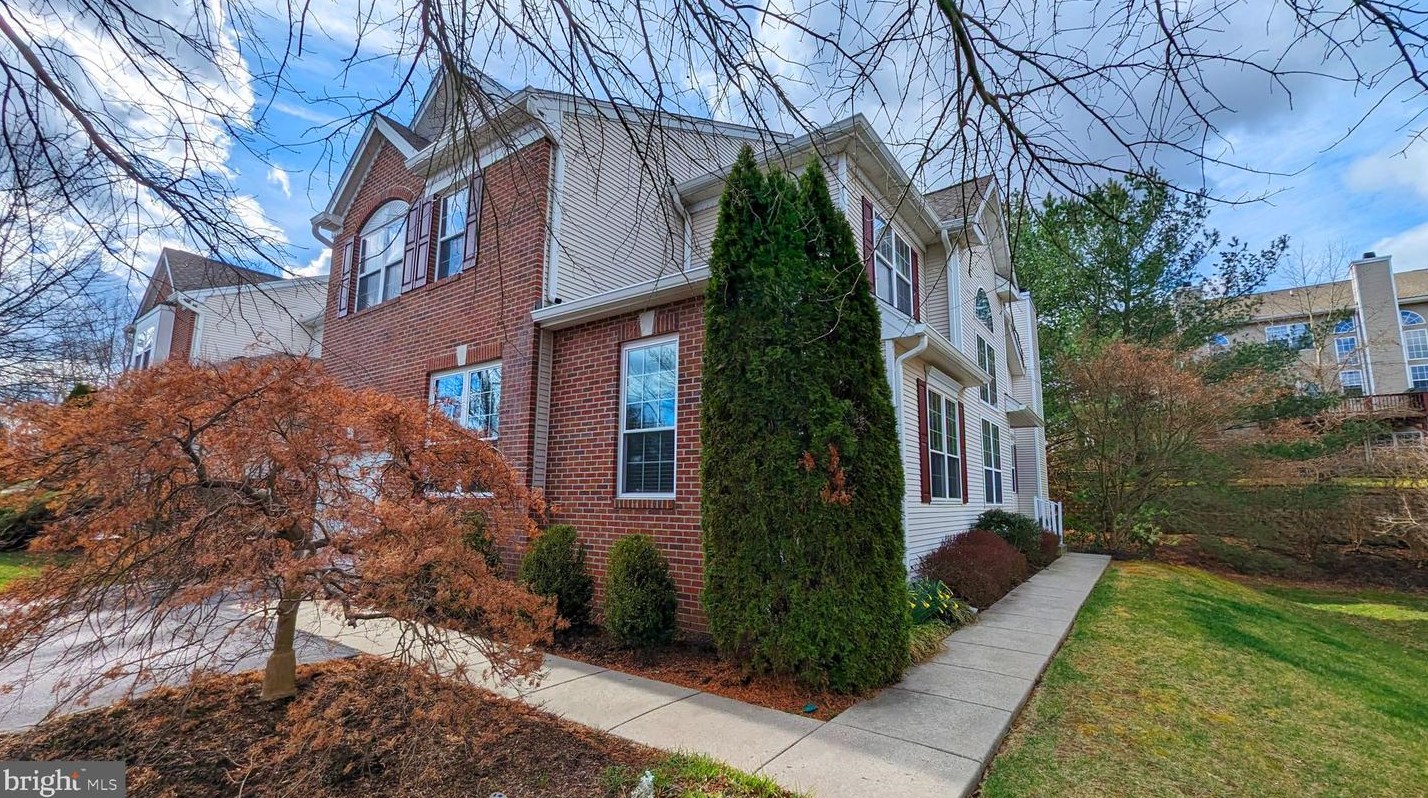 107 Dispatch Dr, Washington Crossing, PA 18977