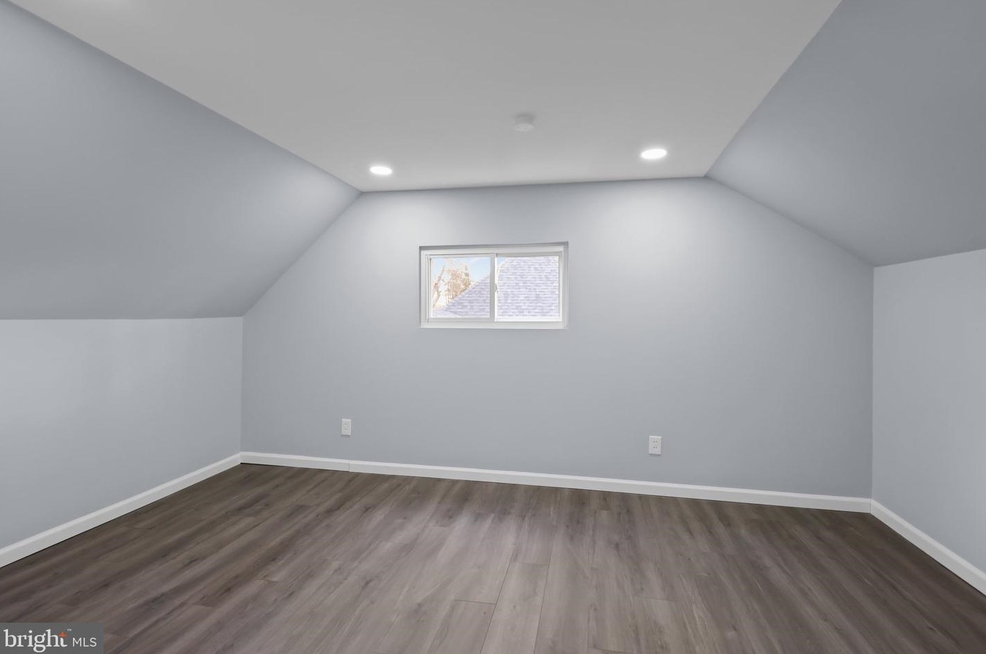 109 Appletree Dr, Levittown PA  19055-1234 exterior