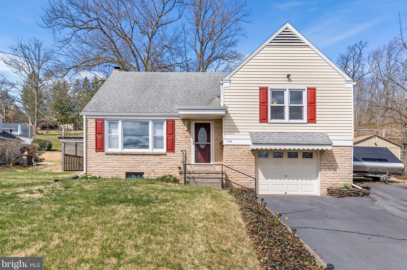 1116 7th St, Perkasie, PA 18944-1518