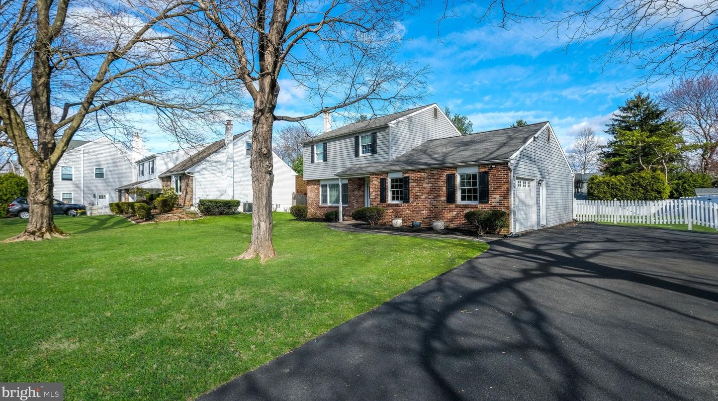 439 Sterling St, Upper Makefield, PA 18940