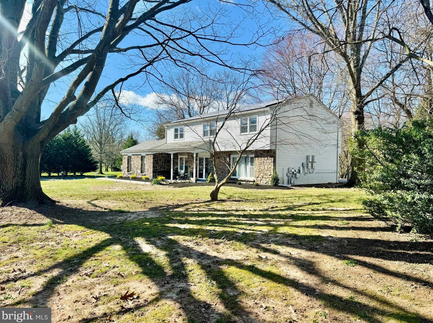 2 Elizabeth Ln, Southampton PA  18954-1011 exterior