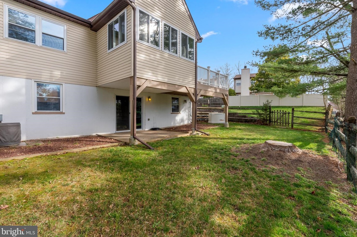 60 King Charles Ln, Upper Makefield PA  18940-2312 exterior