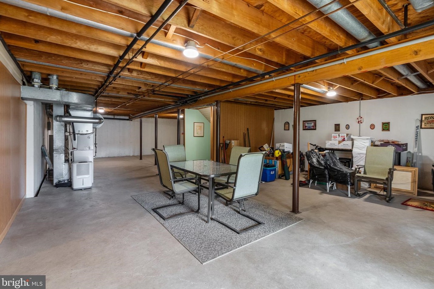 60 King Charles Ln, Upper Makefield PA  18940-2312 exterior