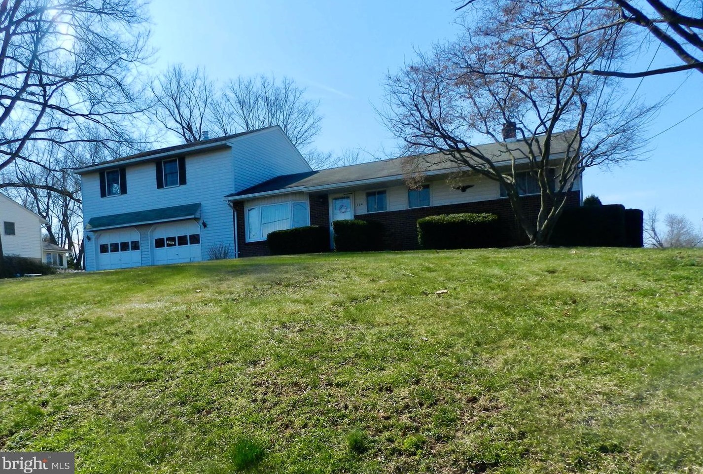 124 S Baringer Ave, Perkasie, PA 18944