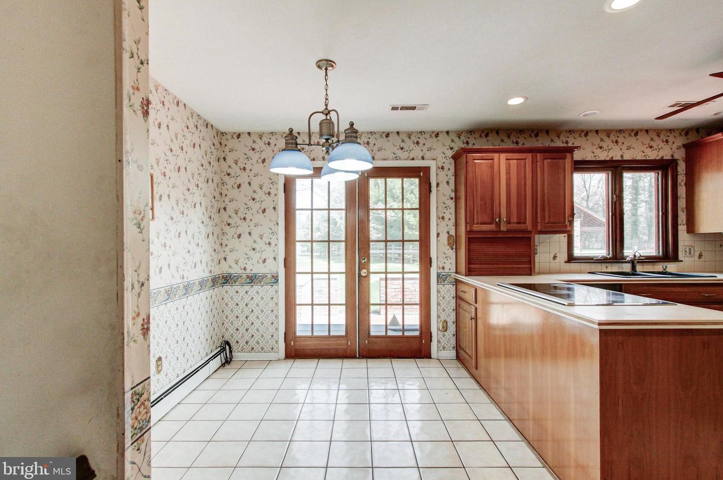 40 Pinevale Rd, Gardenville PA  18901-2120 exterior