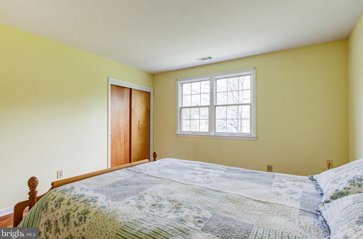 40 Pinevale Rd, Gardenville PA  18901-2120 exterior