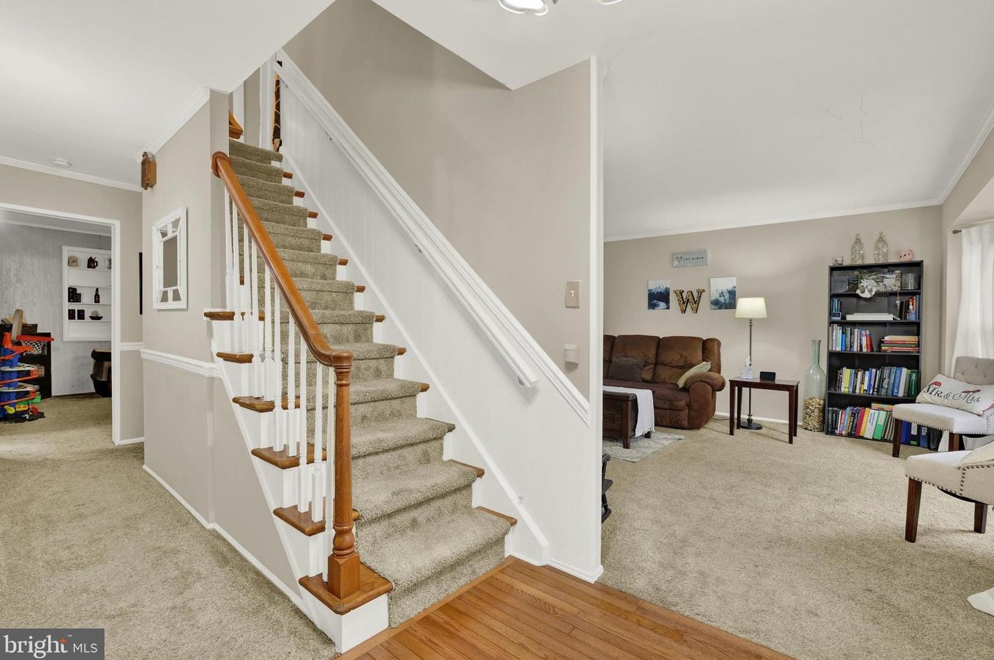 30 Highland Dr, Yardley, PA 19067