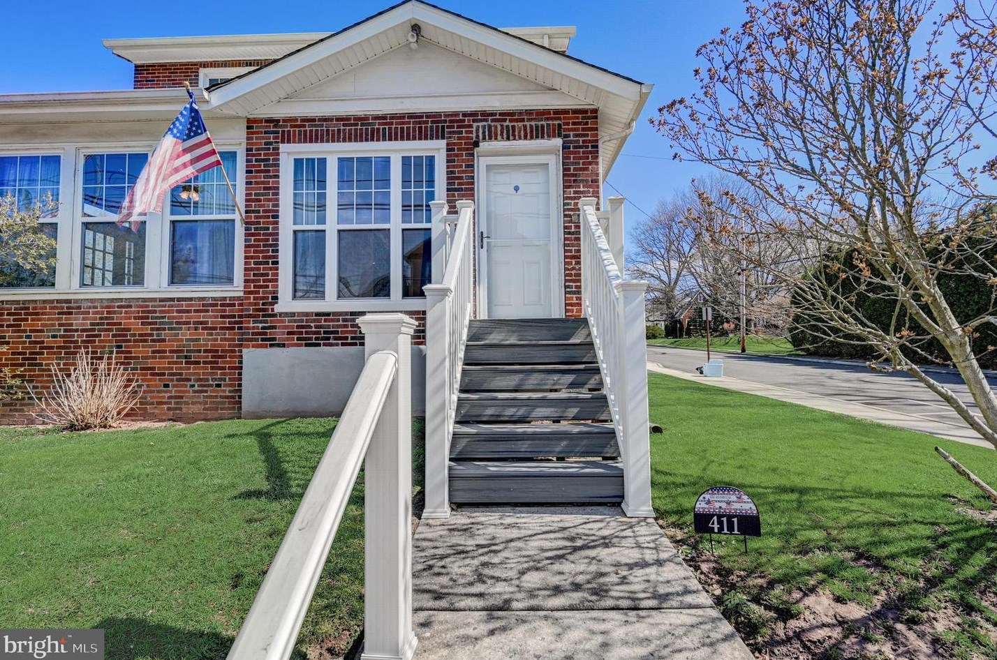 411 Walnut St, Perkasie, PA 18944-1333
