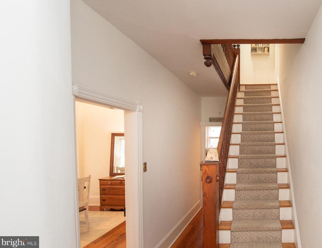 183 Decatur St, Gardenville PA  18901-3538 exterior