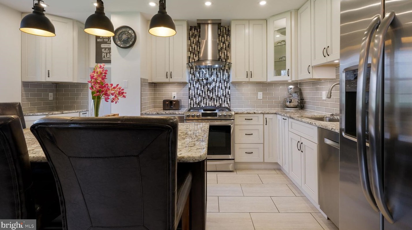 14 Rambler Dr, Southampton PA  18966-2035 exterior