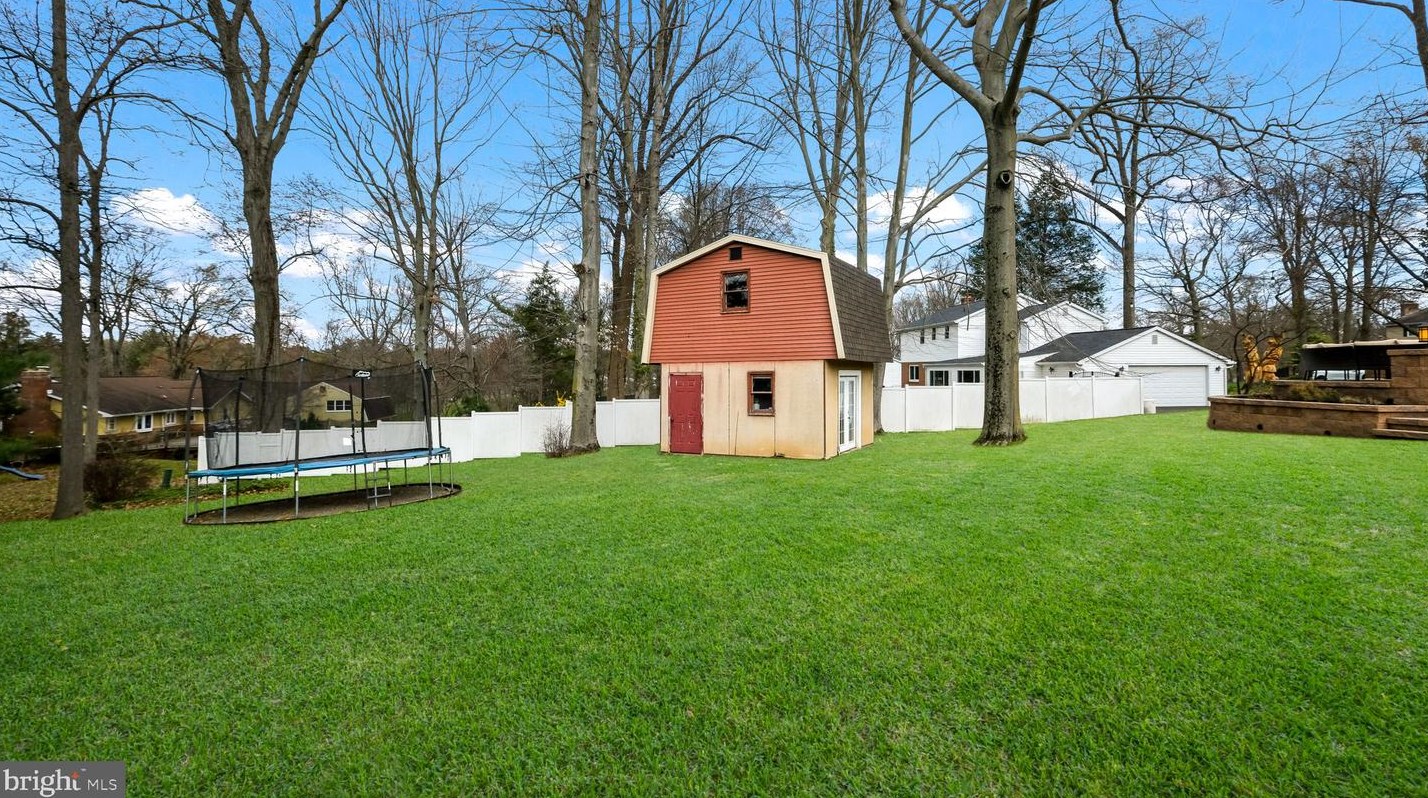 14 Rambler Dr, Southampton PA  18966-2035 exterior