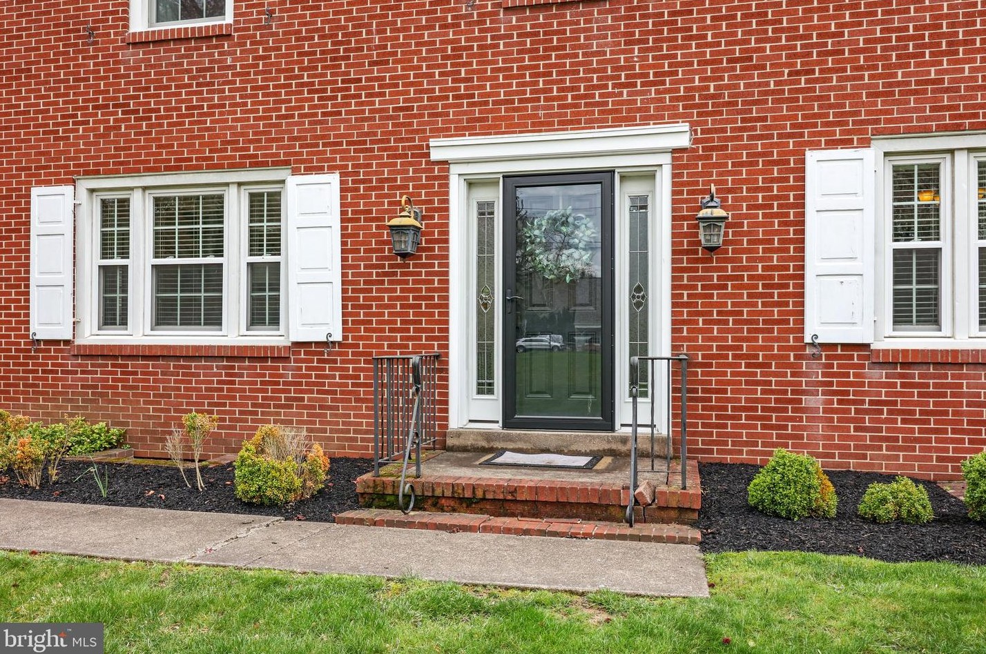1814 Makefield Rd, Yardley, PA 19067