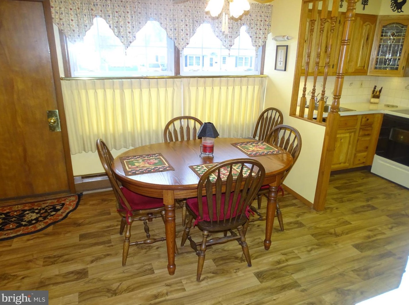 47 Tanglewood Ln, Levittown PA 19054-2205 exterior