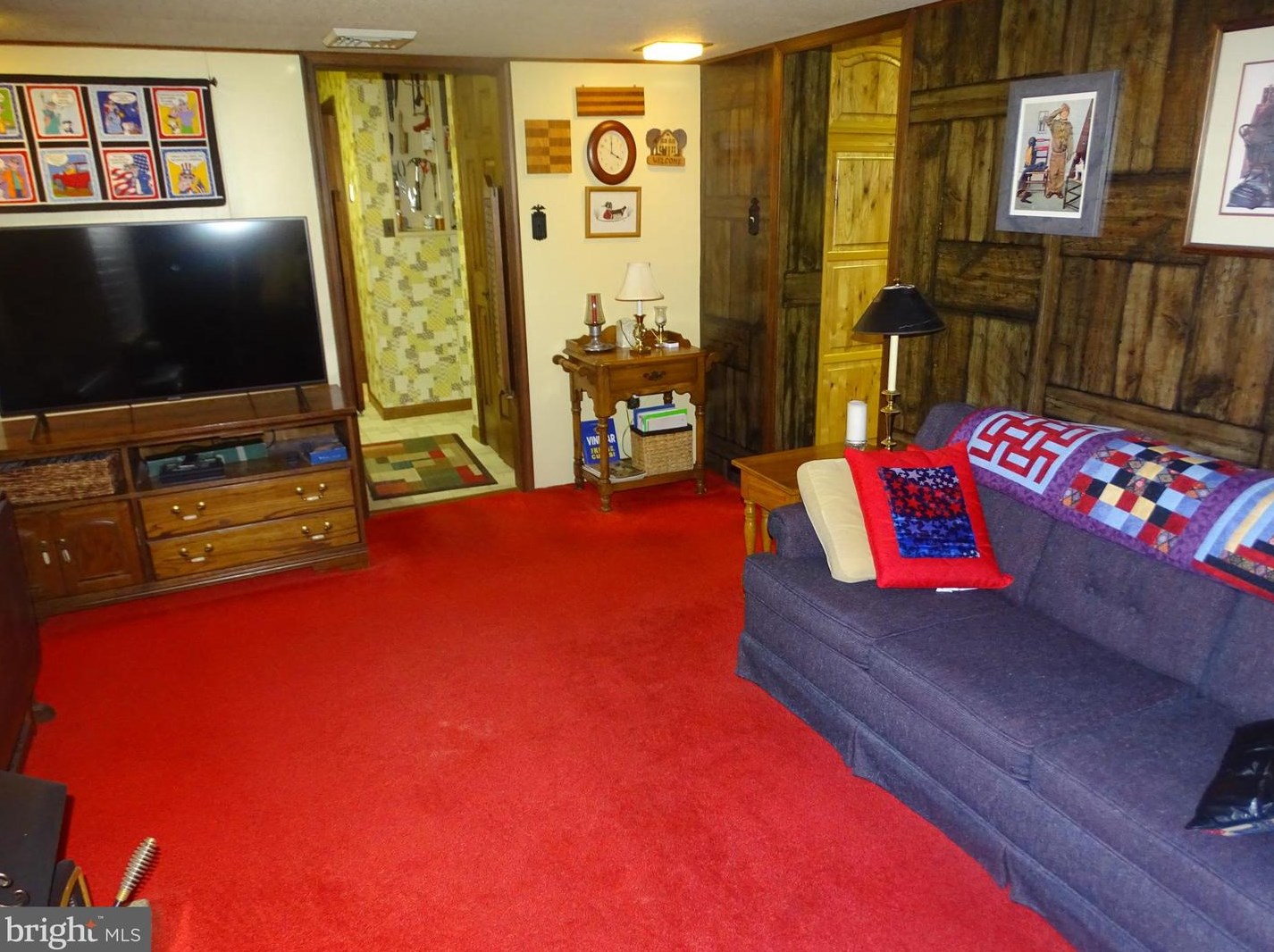 47 Tanglewood Ln, Levittown PA 19054-2205 exterior