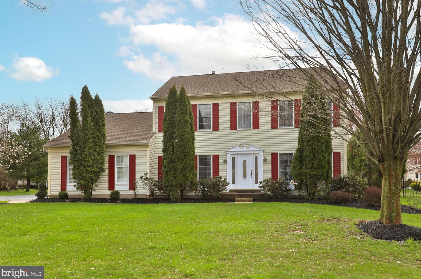 4903 Mead Dr, Gardenville, PA 18902