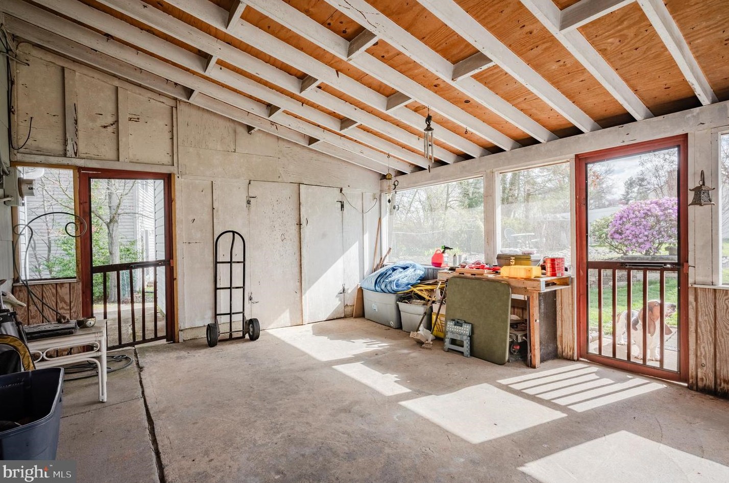 1233 Lynda Ln, Warminster PA  18974-1948 exterior