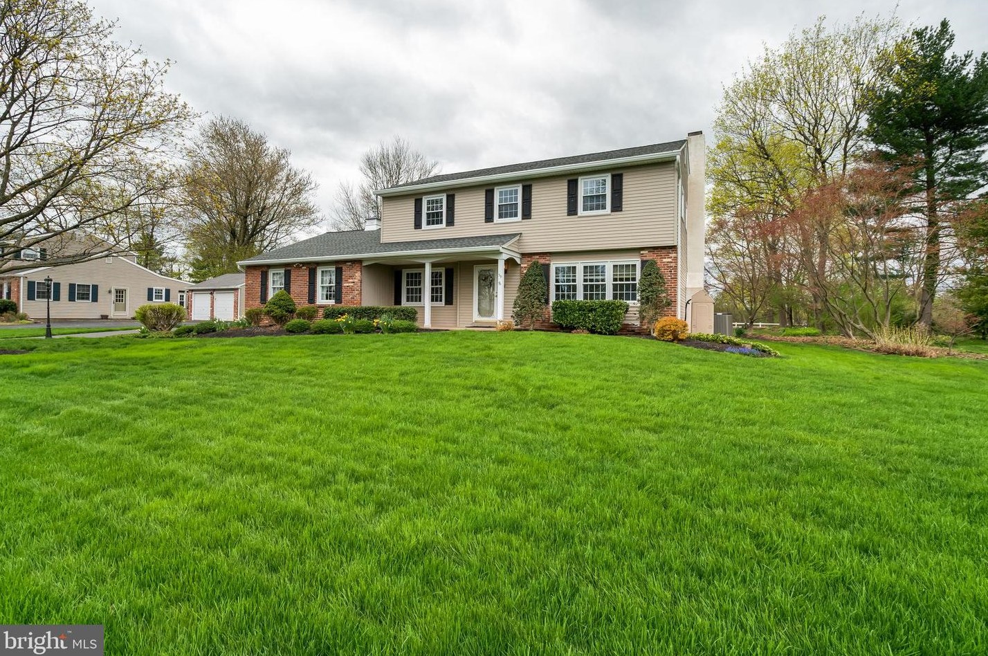 39 Valley View Dr, Fountainville, PA 18923-9706