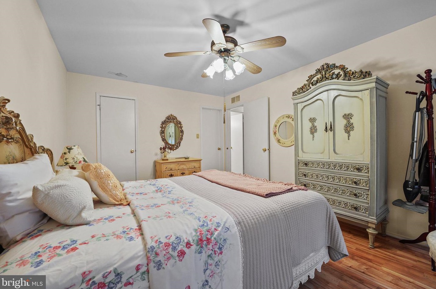 1904 Society Pl, Upper Makefield PA  18940-3228 exterior