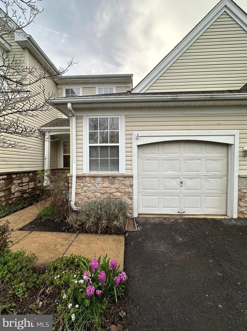 1650 Mayfield Cir, Jamison, PA 18929