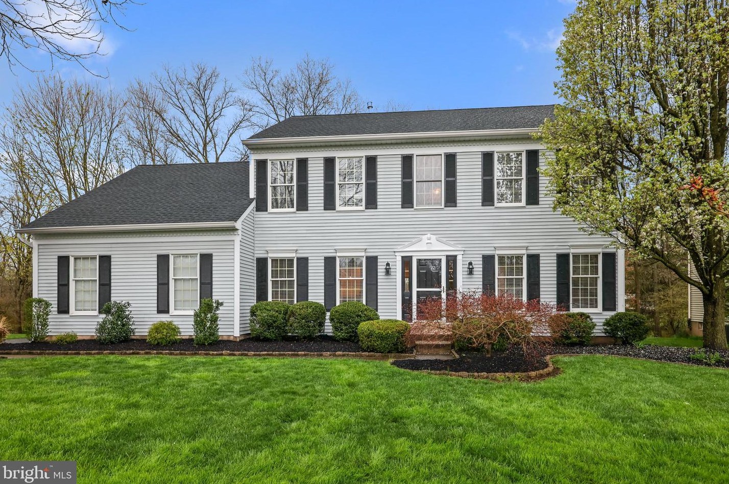 4834 Mead Dr, Gardenville, PA 18902