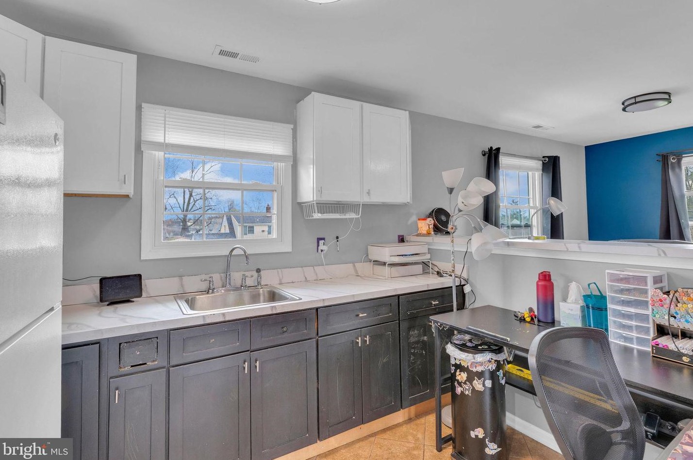 9 Rambler Ln, Levittown PA 19055-1401 exterior