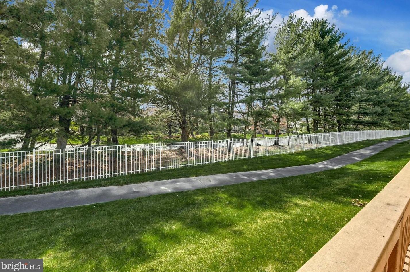 172 Progress Dr, Gardenville PA  18901-2562 exterior