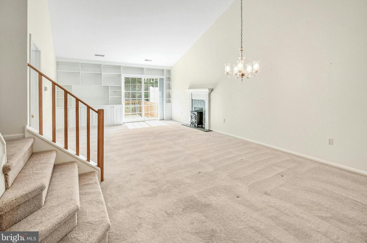 172 Progress Dr, Gardenville PA  18901-2562 exterior