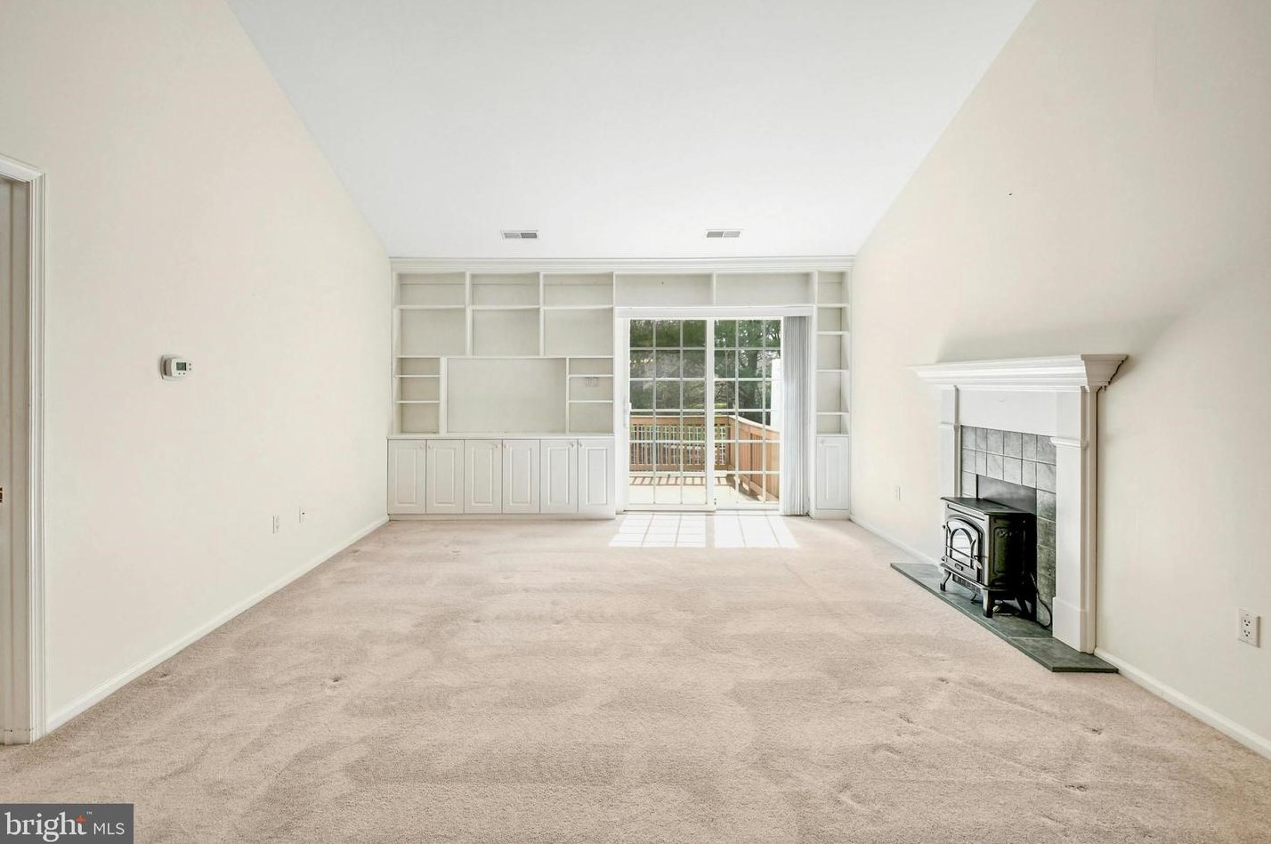 172 Progress Dr, Gardenville PA  18901-2562 exterior