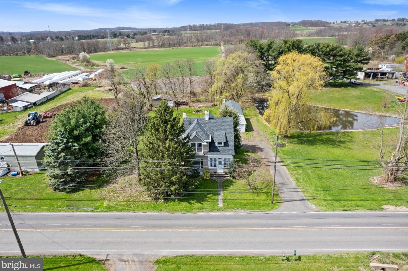 2860 Old Bethlehem Pike, Quakertown PA  18951-4025 exterior