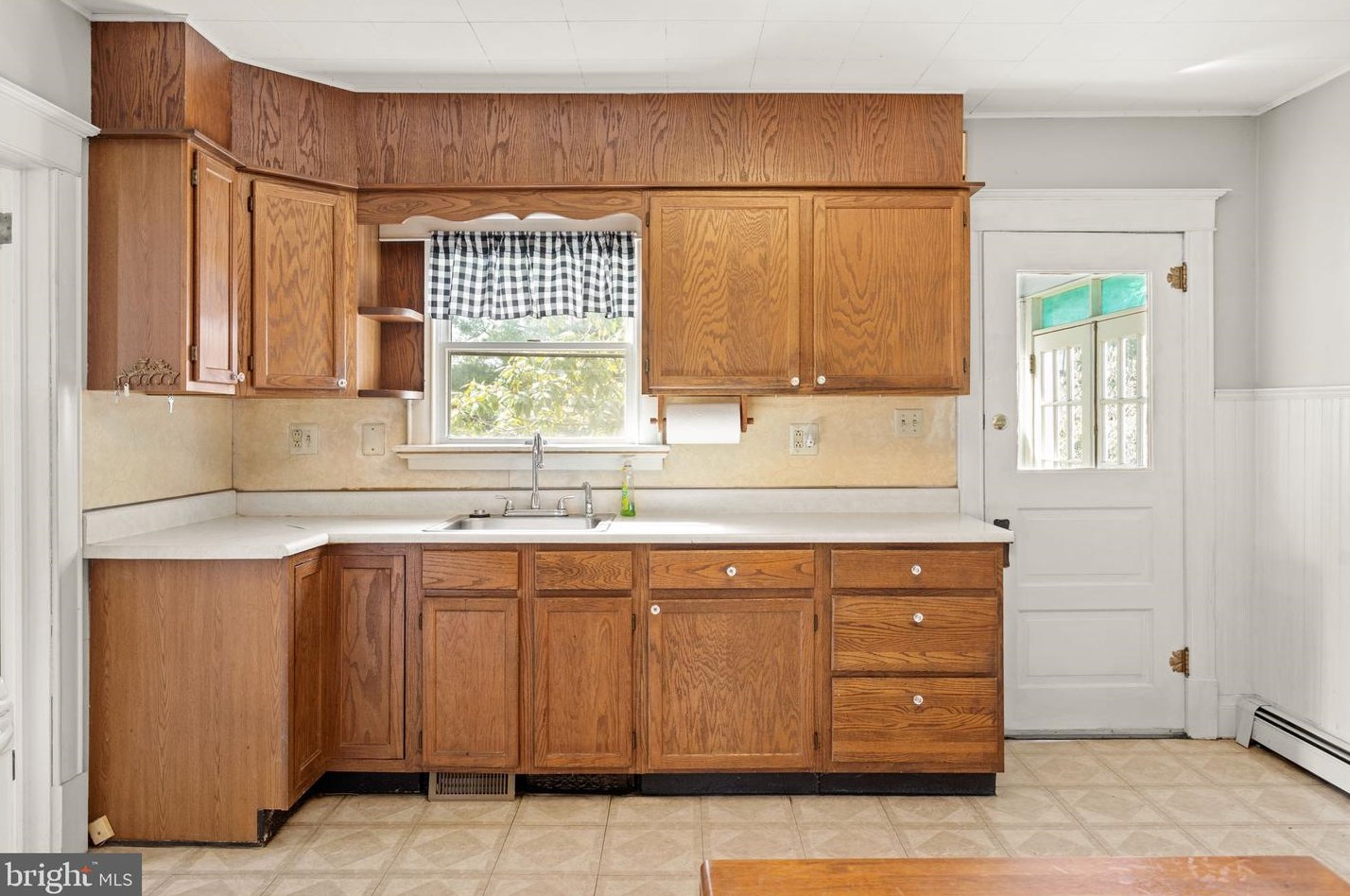 2860 Old Bethlehem Pike, Quakertown PA  18951-4025 exterior