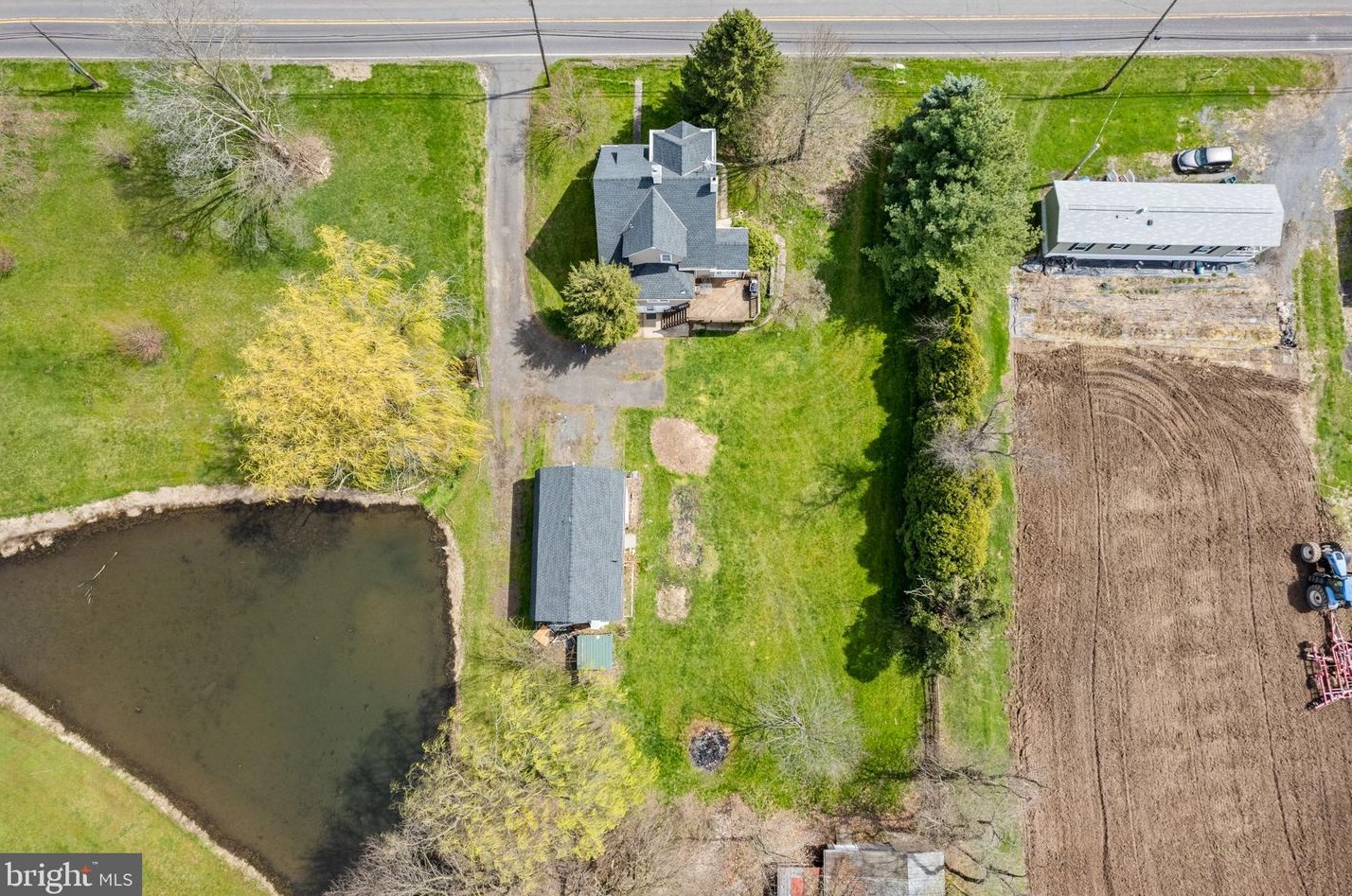 2860 Old Bethlehem Pike, Quakertown PA  18951-4025 exterior