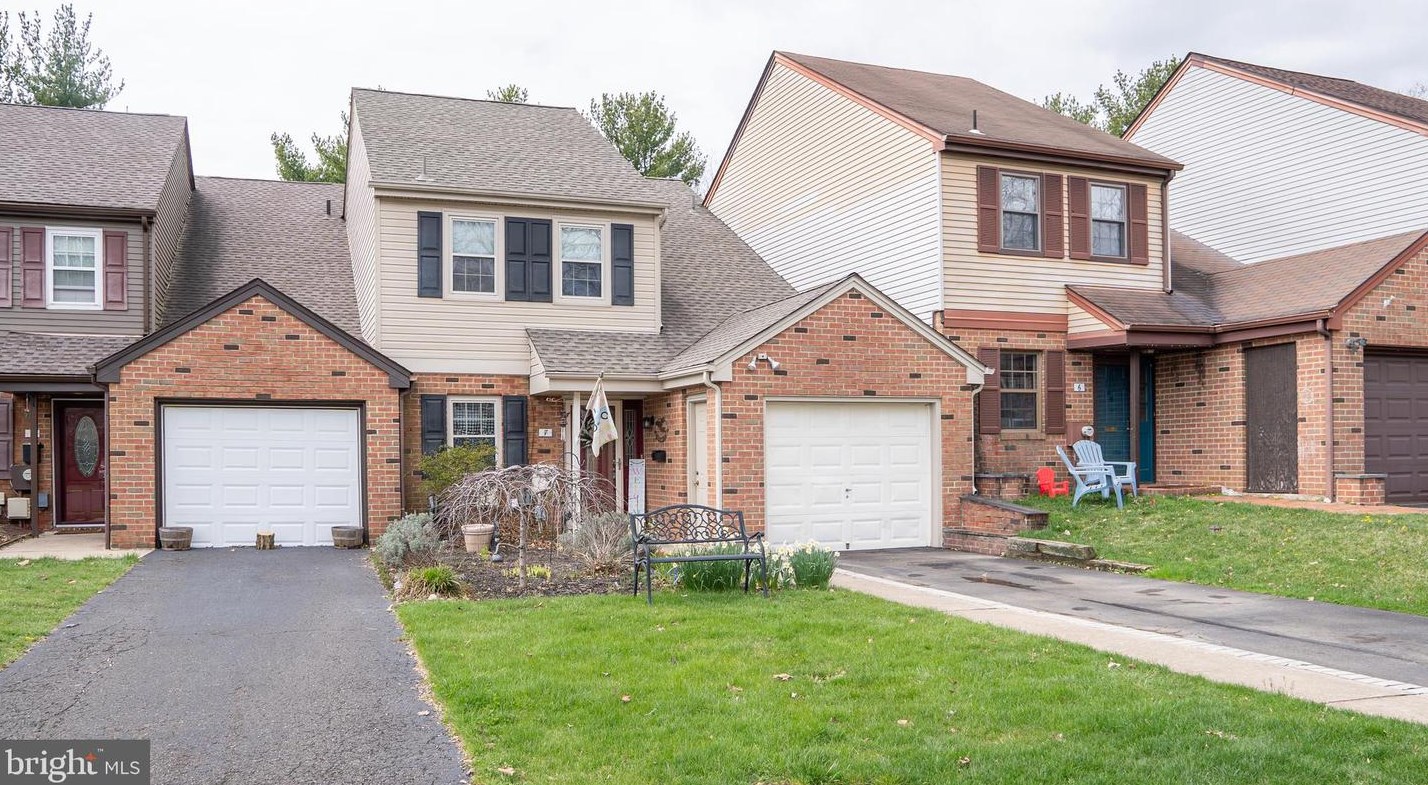 7 Oxford Ct, Langhorne, PA 19047