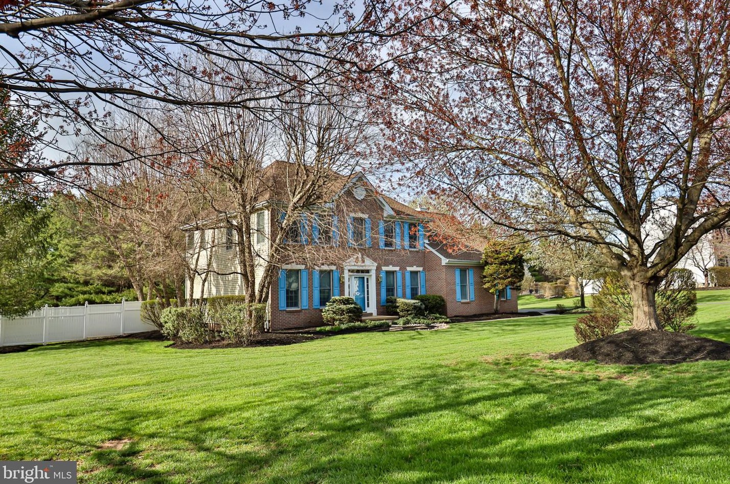 4650 Twinbrook Cir, Gardenville, PA