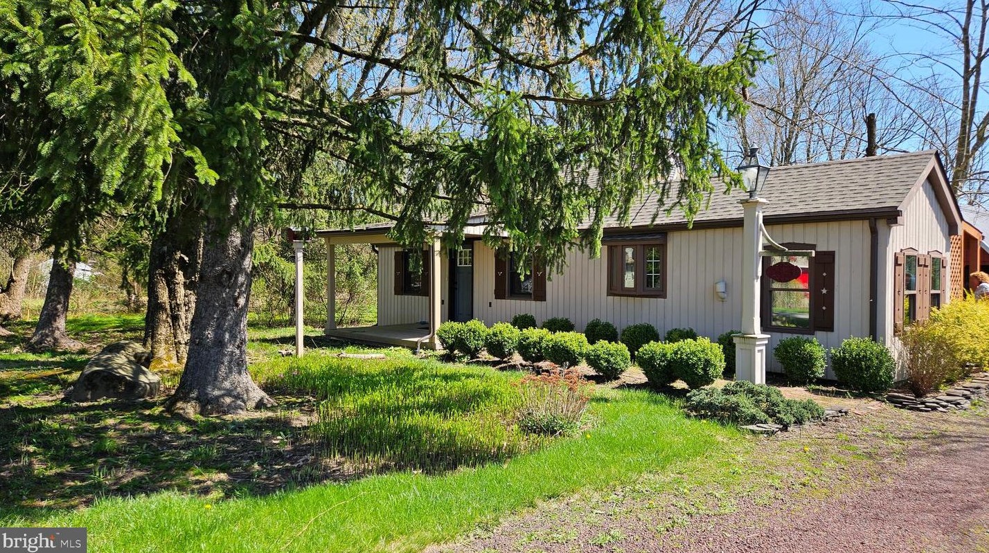 2345 Elm Ave, Quakertown, PA 18951-2261