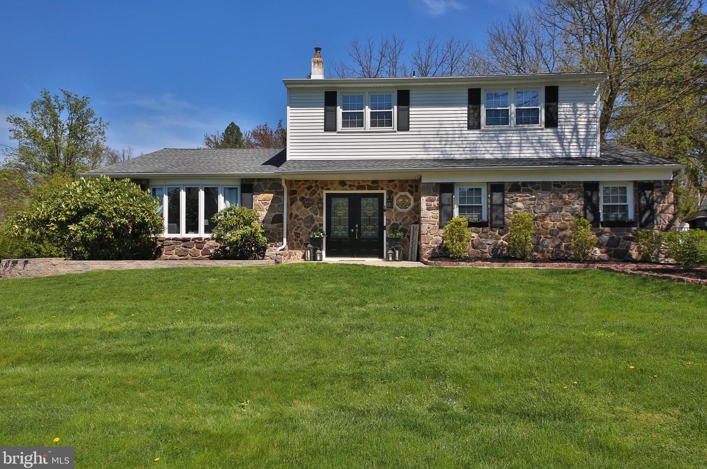 1050 S Houston Rd, Yardley, PA 19067