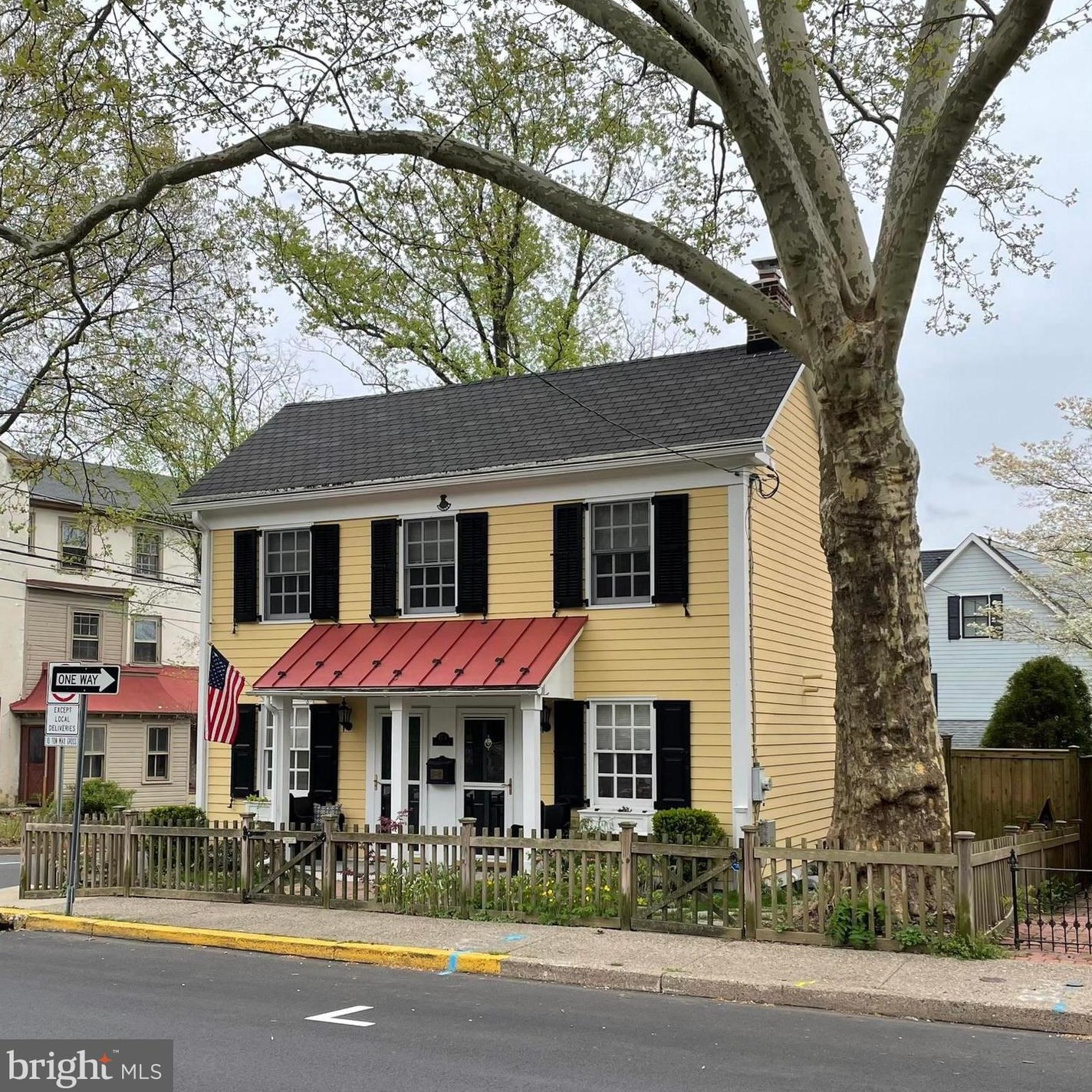 174 E State St, Gardenville, PA 18901