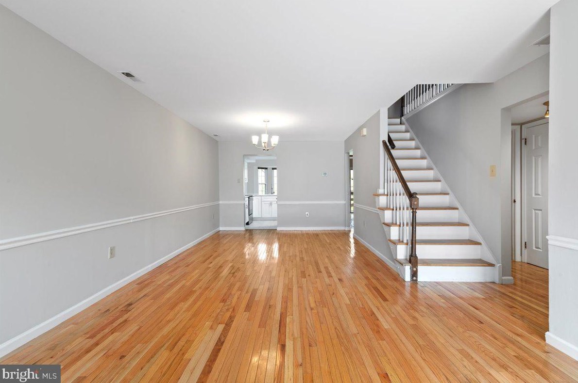 31 Cottonwood Dr, Southampton PA  18966-2831 exterior