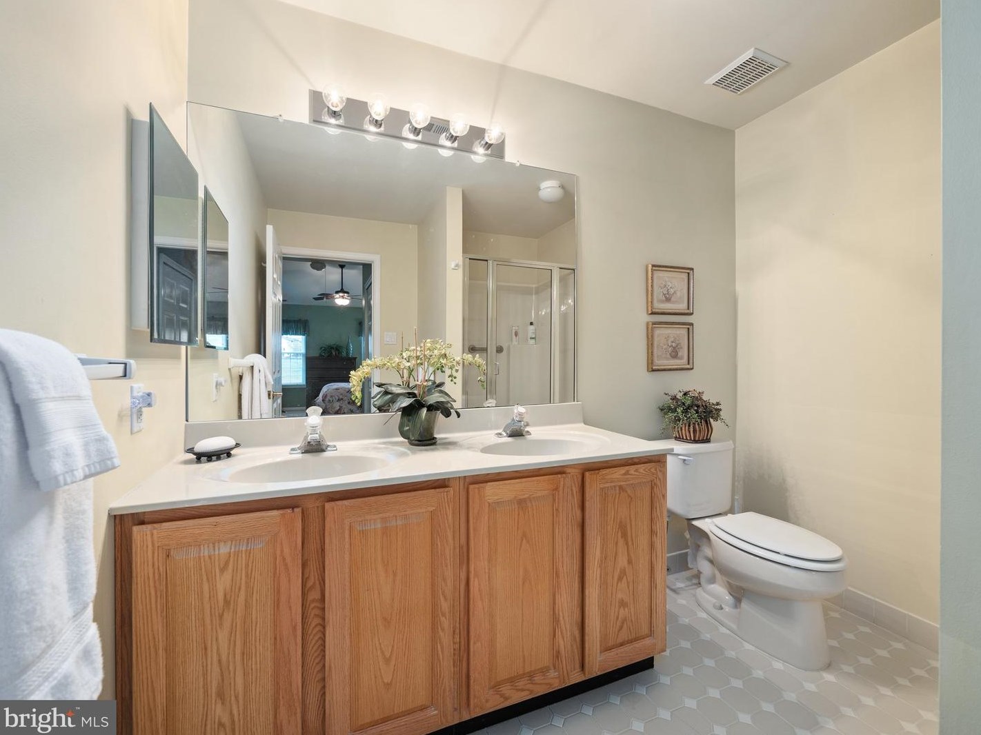 96 Titus Ct, Southampton PA  18954-1868 exterior