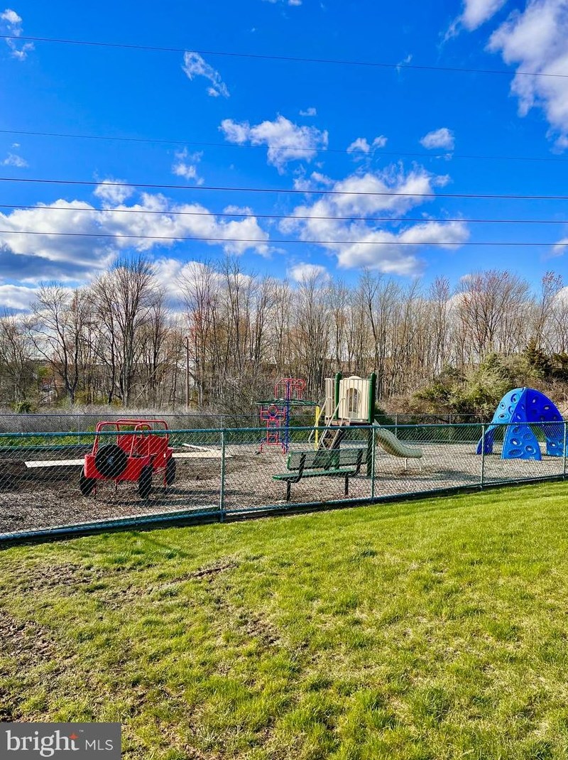 1515 Deborah Ct, Jamison PA 18929-1784 exterior