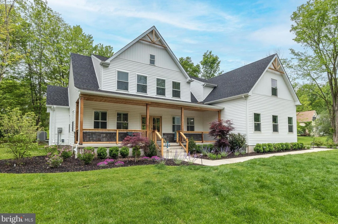 4656 Watson Dr, Gardenville, PA 18902