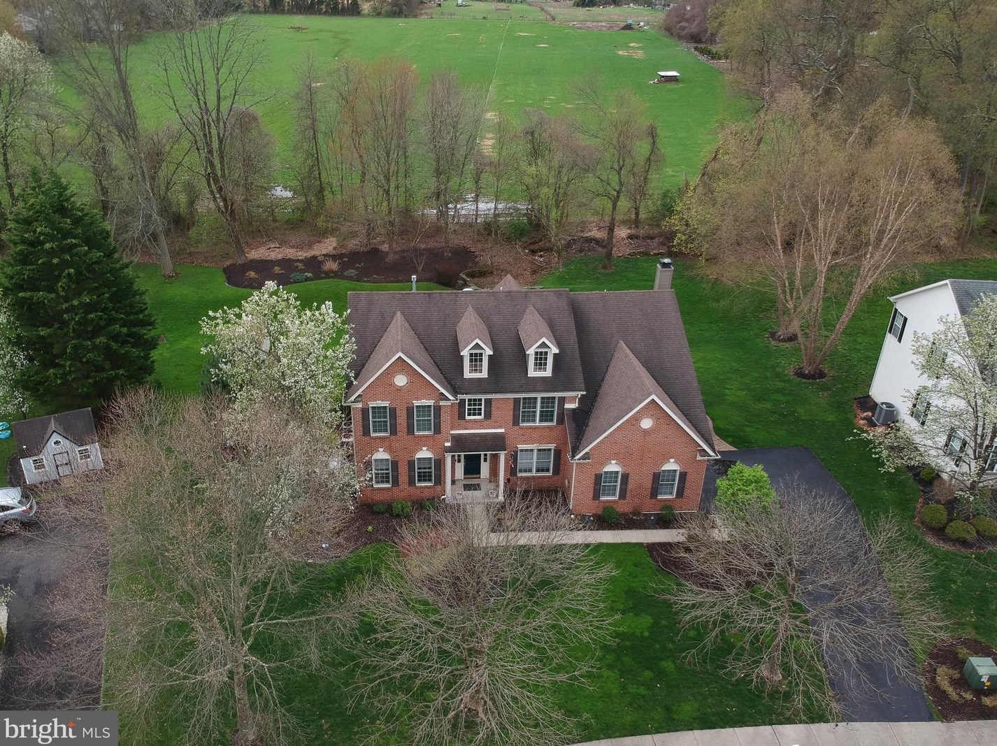 3837 Charter Club Dr, Gardenville, PA