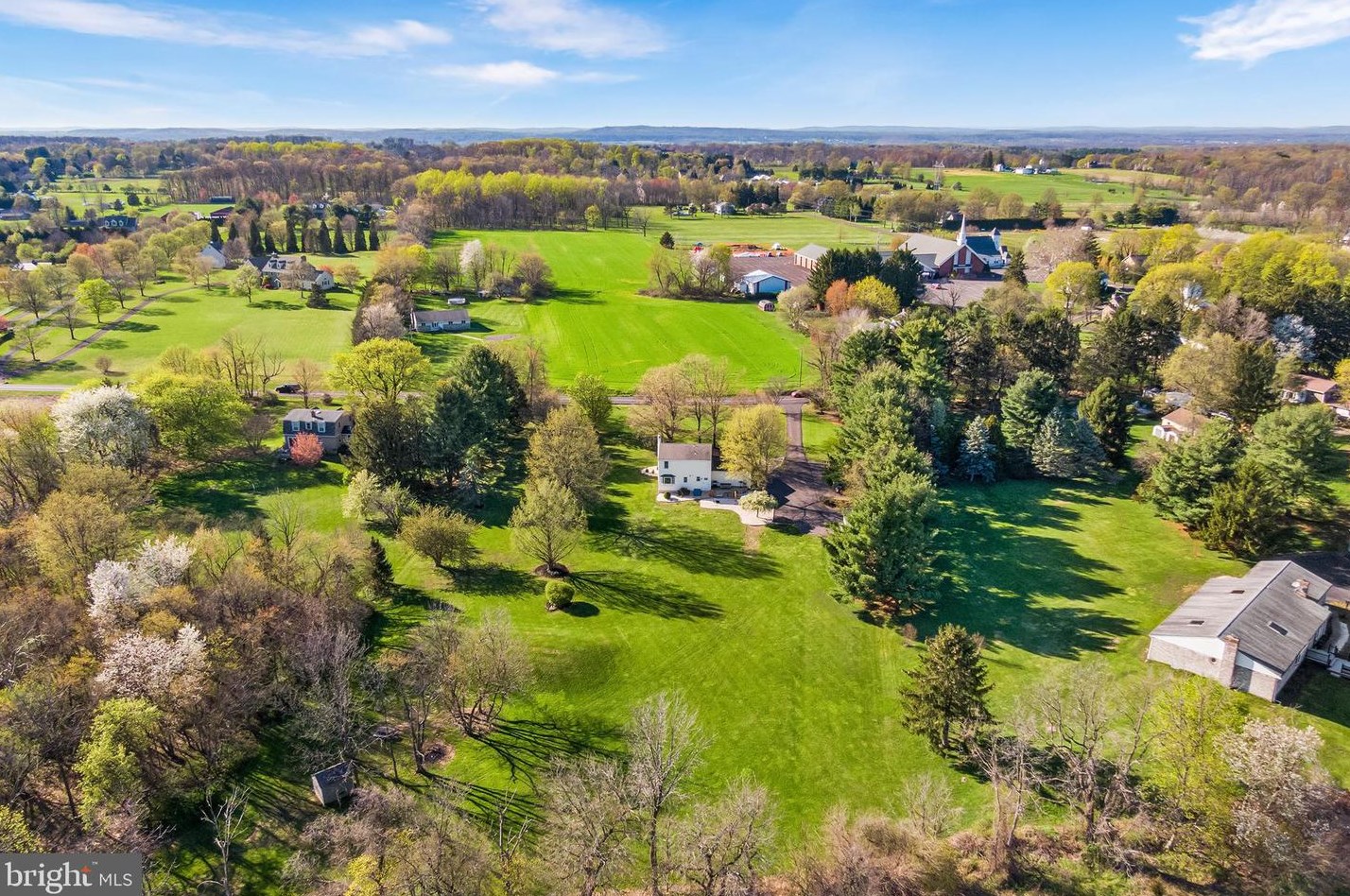 911 Upper Stump Rd, Chalfont PA  18914-1613 exterior