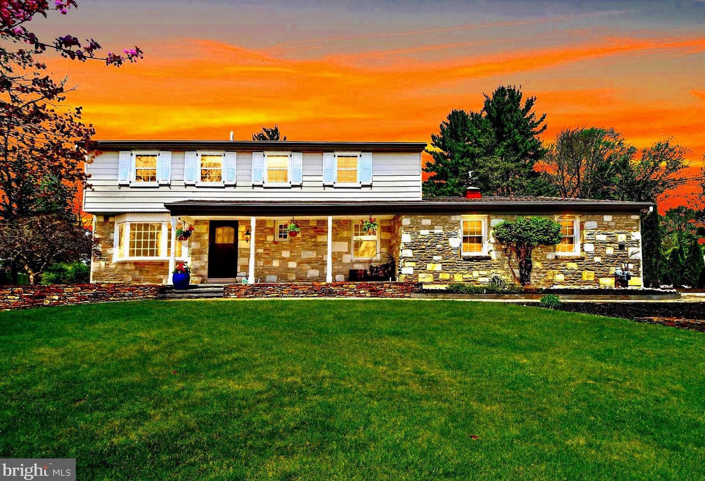 245 Cherry Blossom Dr, Southampton, PA 18966