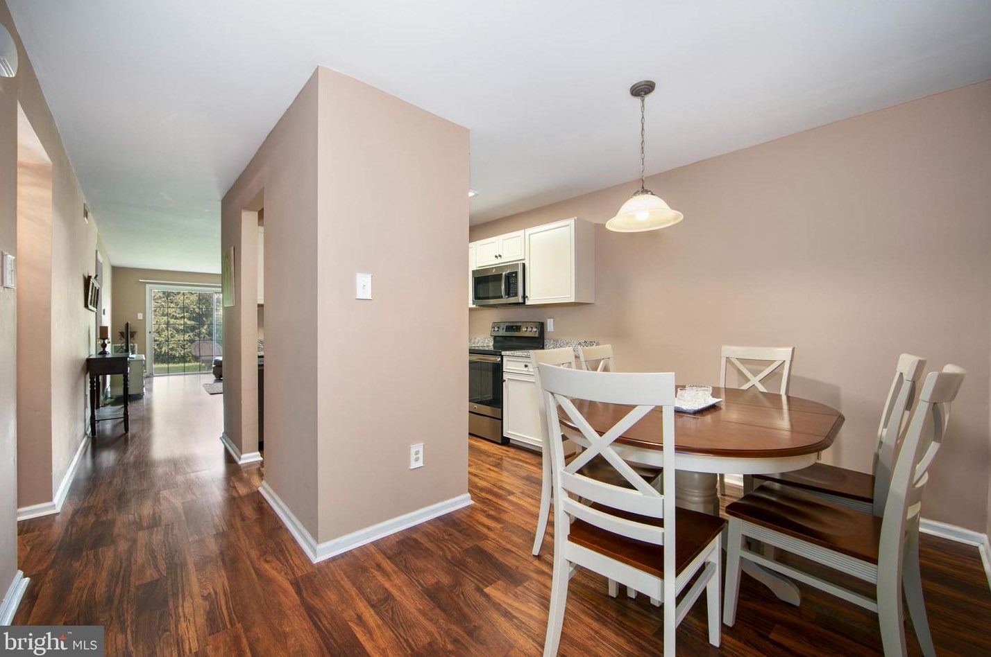 4012 Beacon Hill Dr, Southampton, PA 18966