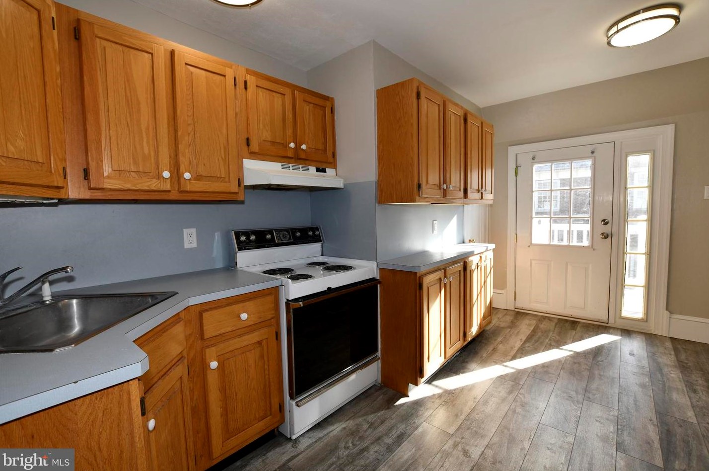 407 N Main St #b, 2nd Floor, Gardenville, PA 18901