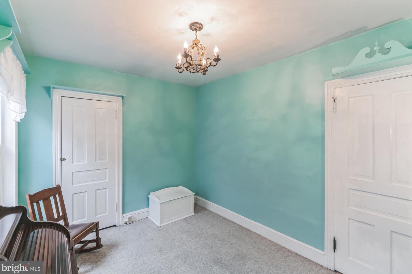 44 Sterling St, Upper Makefield PA  18940-1825 exterior