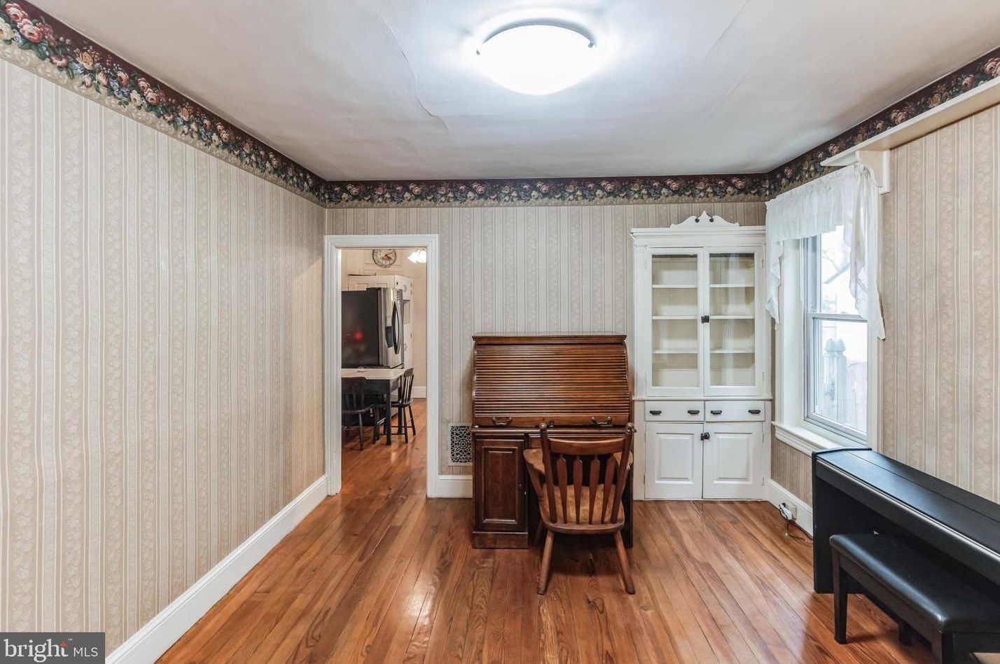 44 Sterling St, Upper Makefield PA  18940-1825 exterior